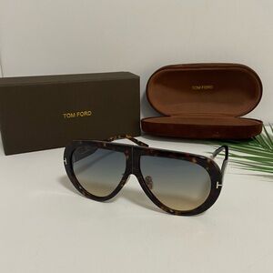 Tom Ford sunglass 😃😃😃😃